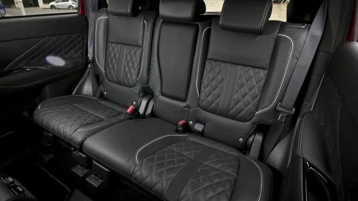 Mitsubishi Outlander VTC Levens - Vue siège